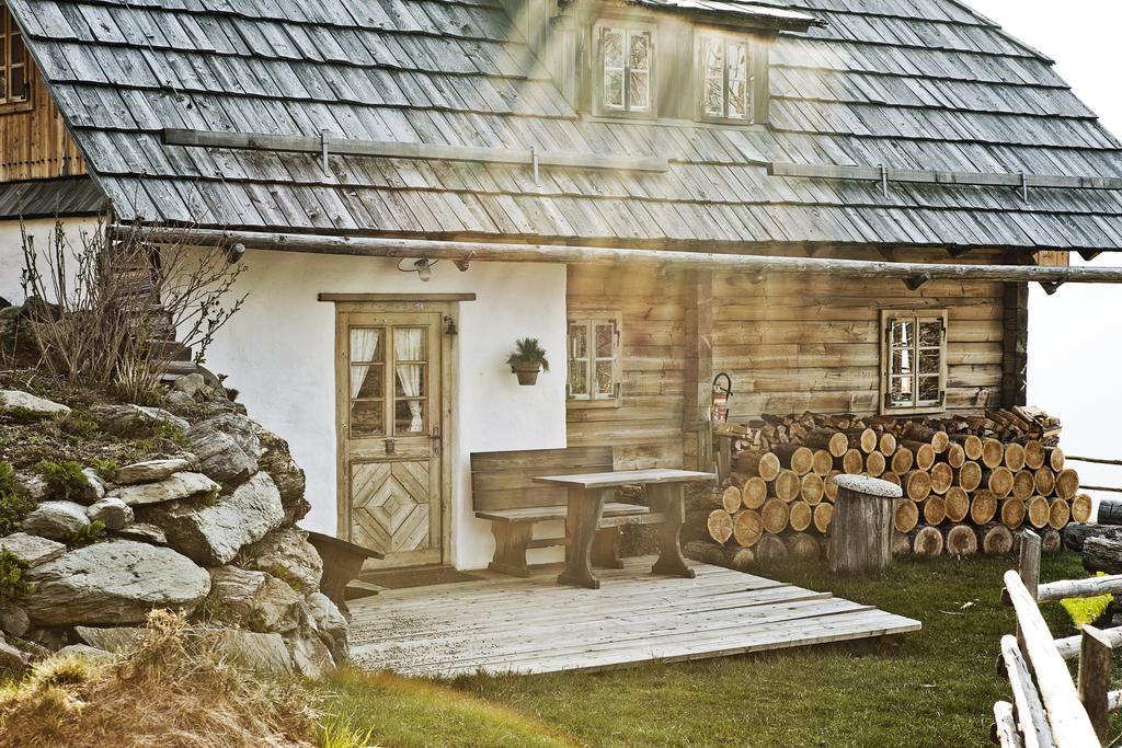 Almdorf Seinerzeit Hotel Wiedweg Bagian luar foto