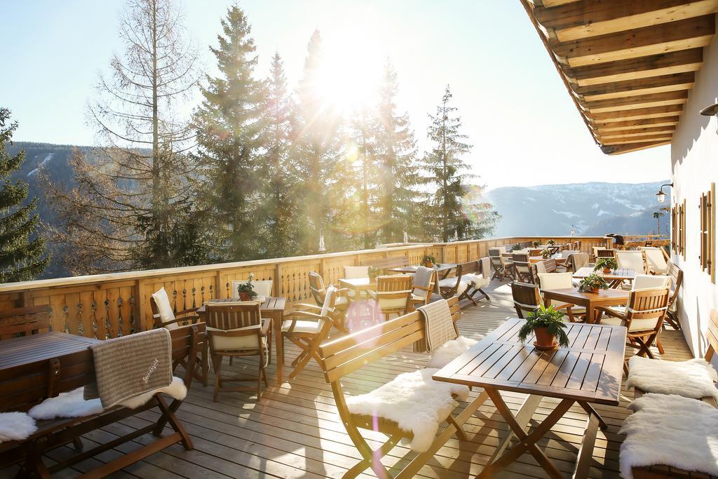 Almdorf Seinerzeit Hotel Wiedweg Bagian luar foto