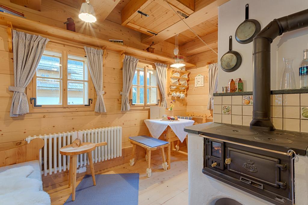 Almdorf Seinerzeit Hotel Wiedweg Bagian luar foto