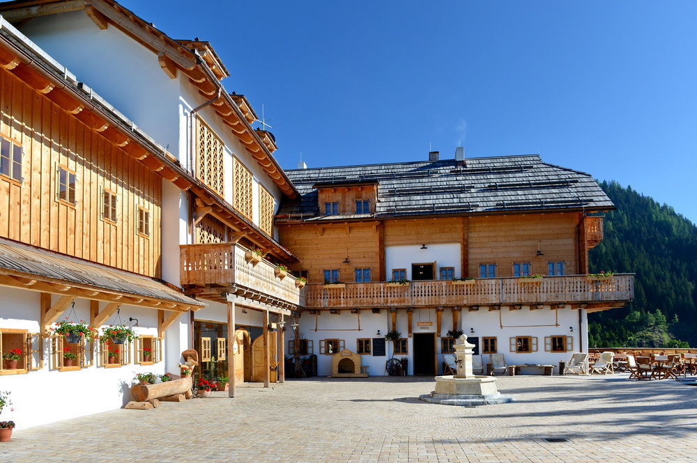 Almdorf Seinerzeit Hotel Wiedweg Bagian luar foto