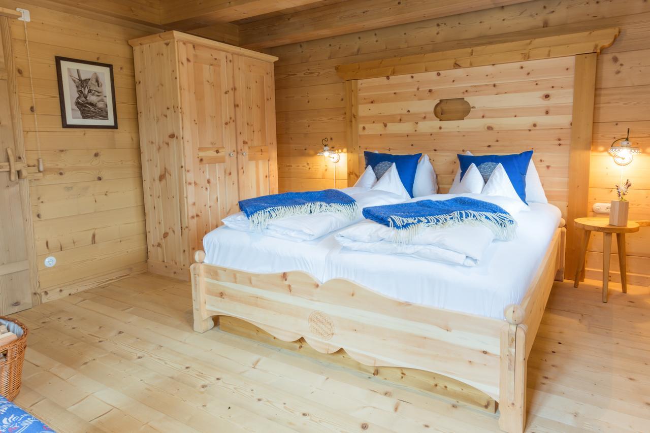 Almdorf Seinerzeit Hotel Wiedweg Bagian luar foto