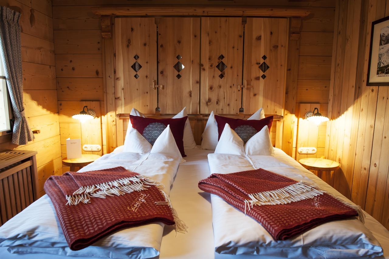 Almdorf Seinerzeit Hotel Wiedweg Bagian luar foto
