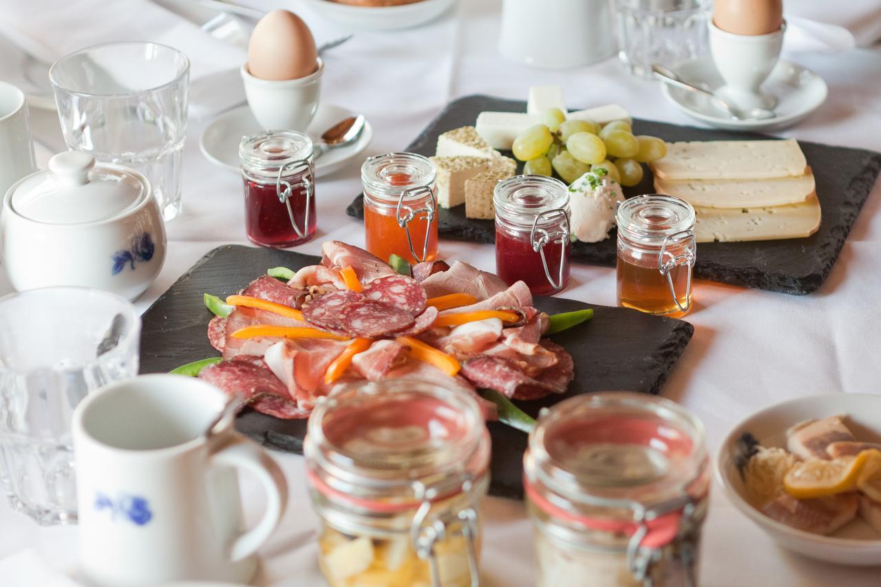 Almdorf Seinerzeit Hotel Wiedweg Bagian luar foto